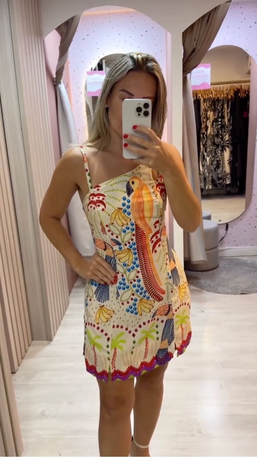 Macaquinho Tropicalia Raquel luz